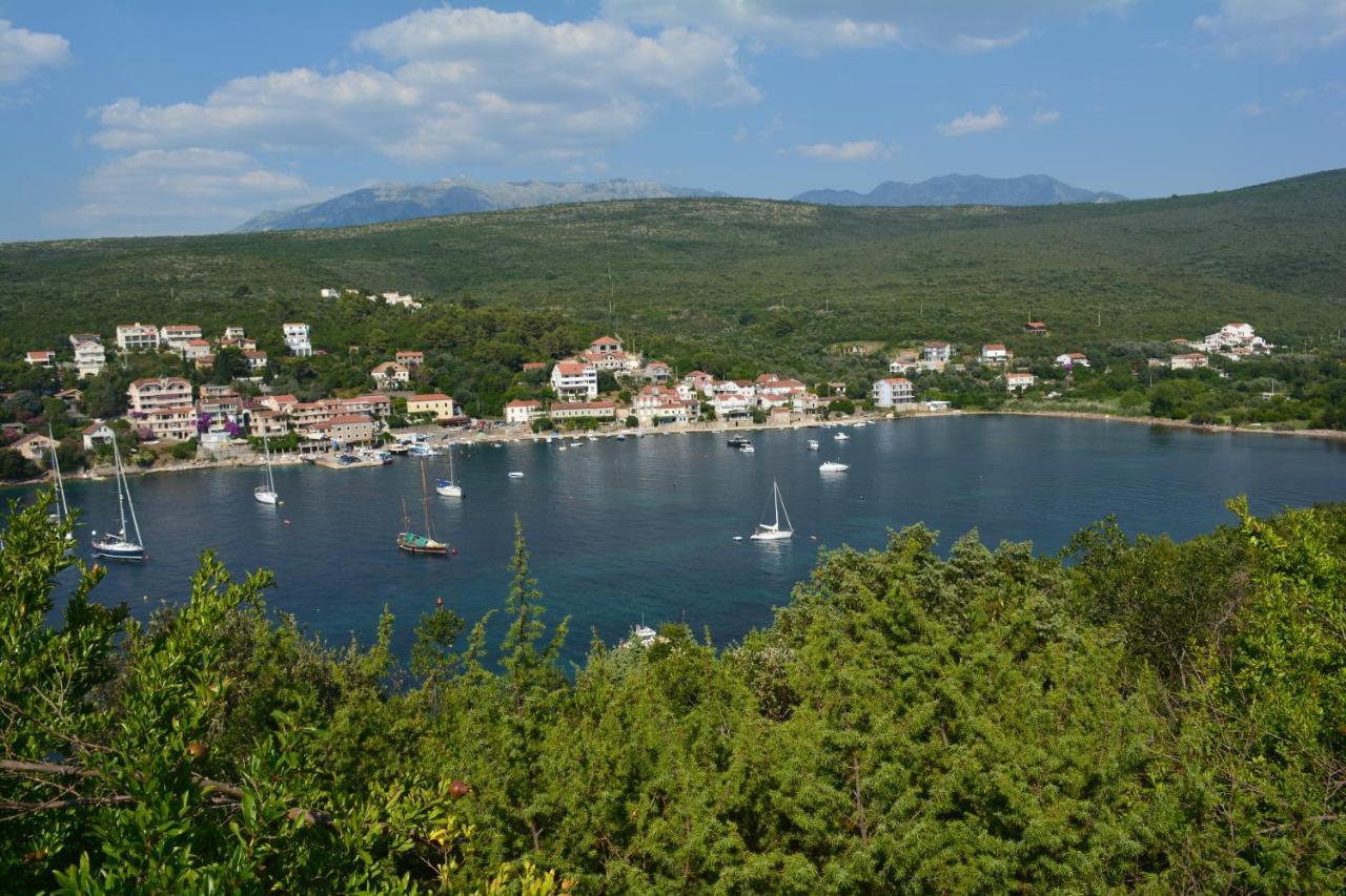 Apartments Bigovo Veljic Tivat Bagian luar foto