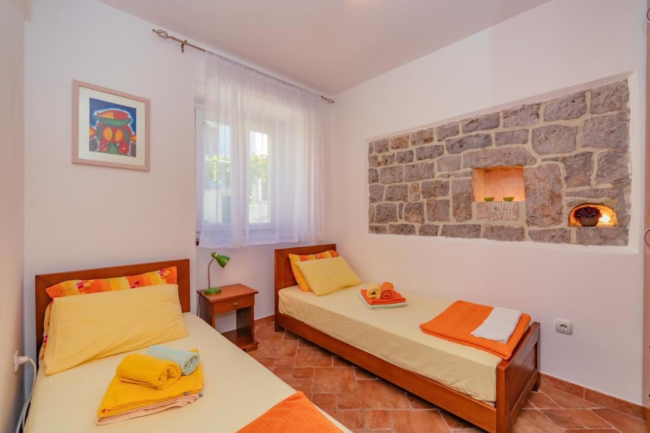 Apartments Bigovo Veljic Tivat Bagian luar foto