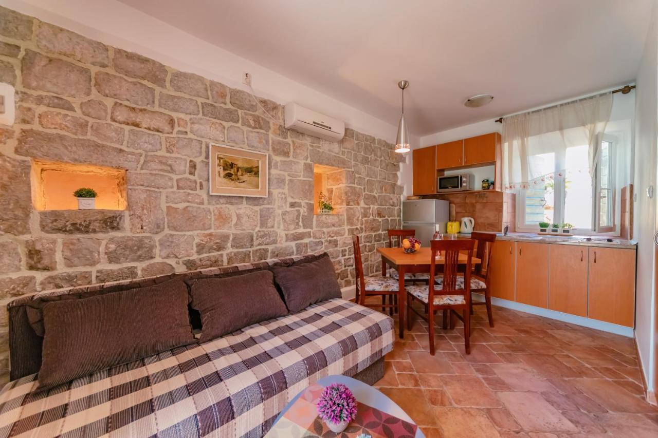 Apartments Bigovo Veljic Tivat Bagian luar foto