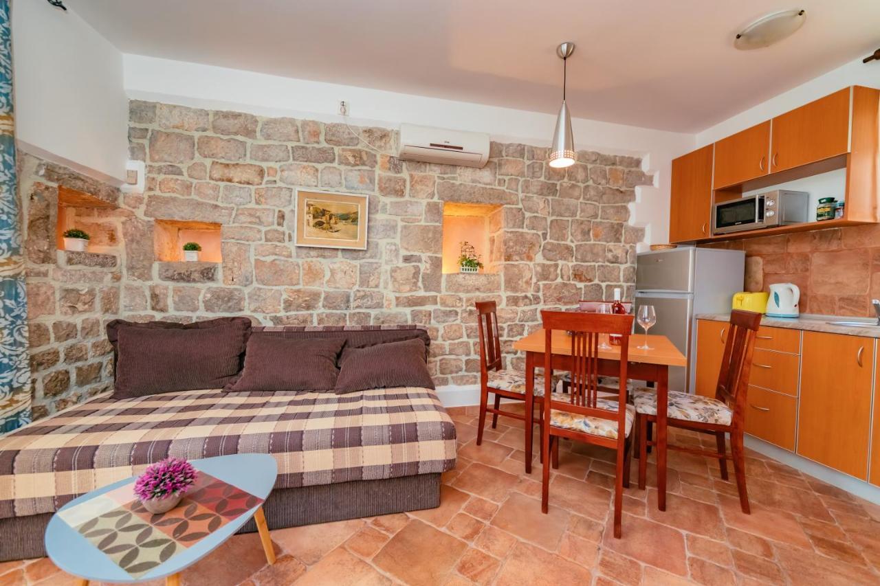 Apartments Bigovo Veljic Tivat Bagian luar foto
