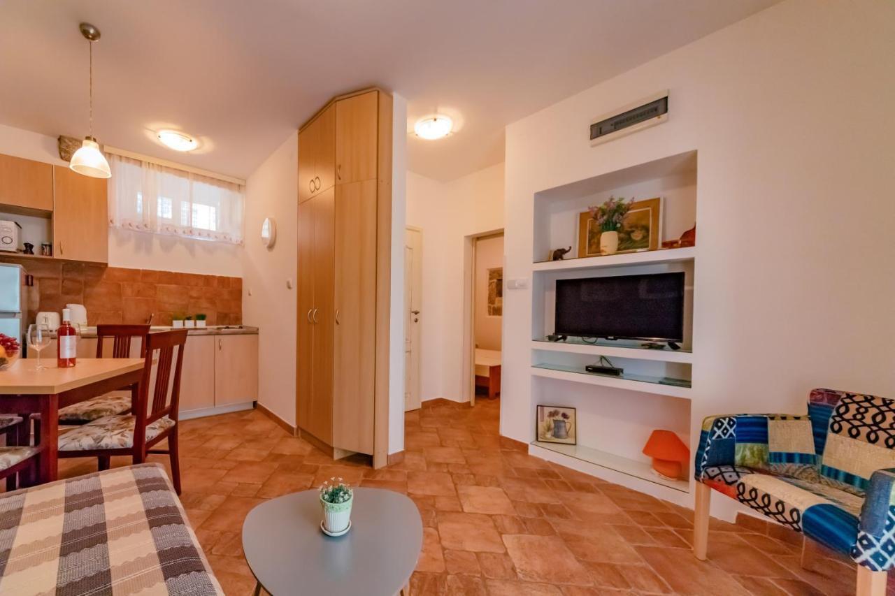 Apartments Bigovo Veljic Tivat Bagian luar foto