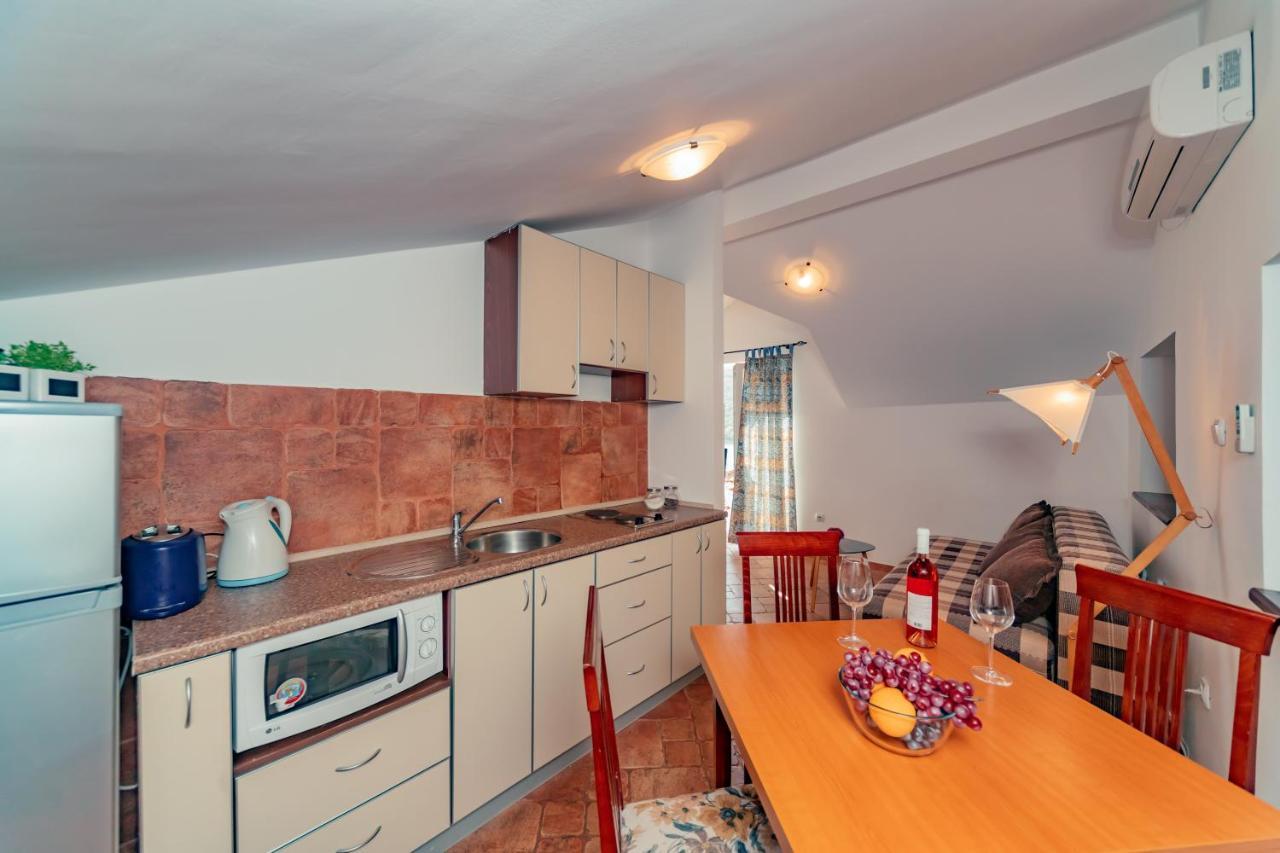 Apartments Bigovo Veljic Tivat Bagian luar foto
