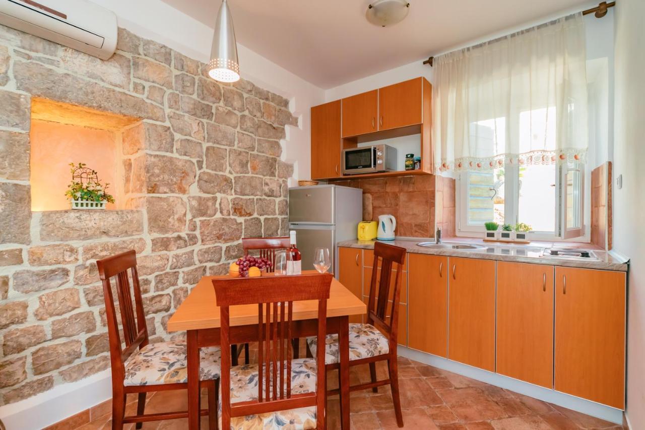 Apartments Bigovo Veljic Tivat Bagian luar foto